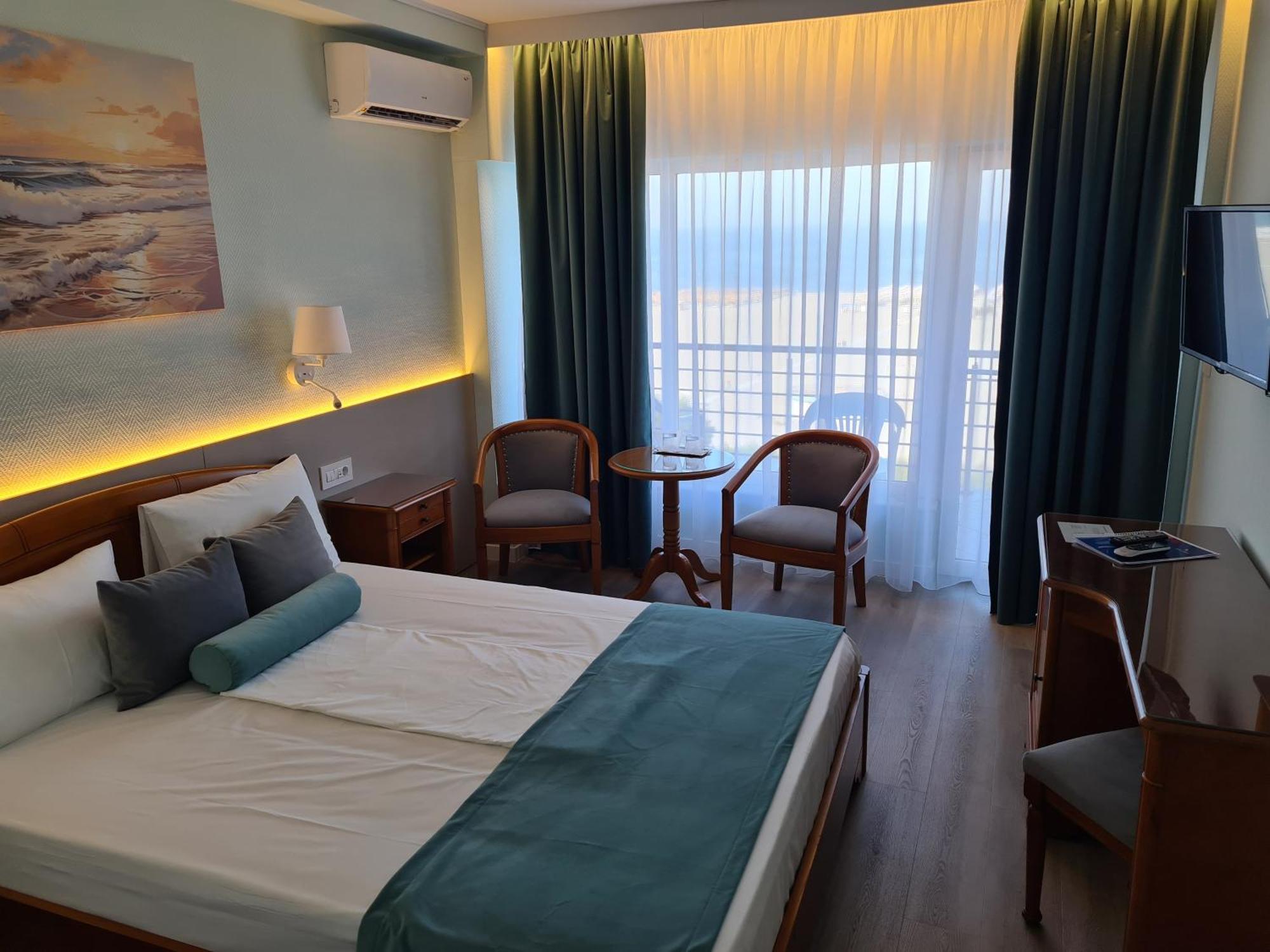 Hotel Comandor มามายา ภายนอก รูปภาพ