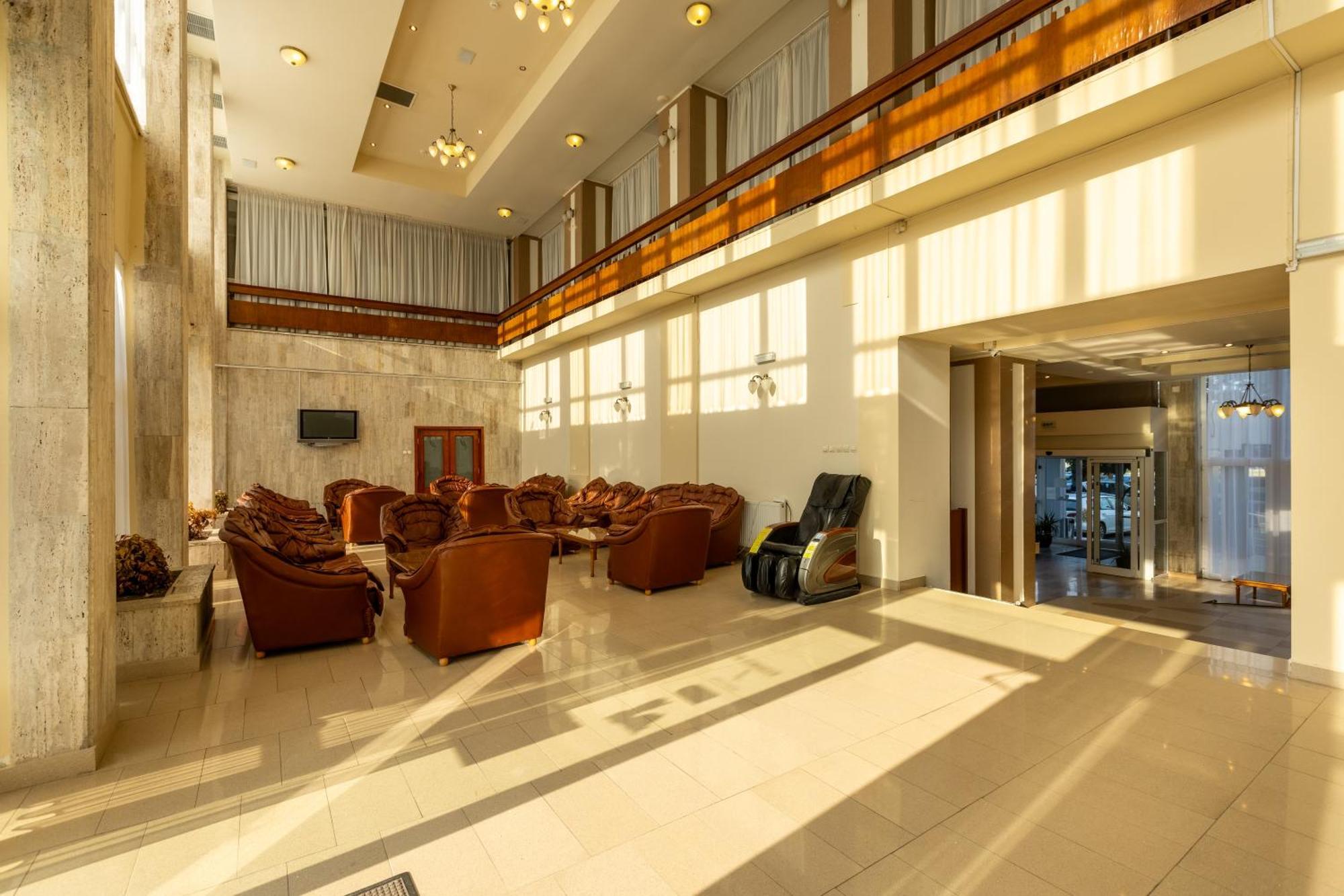 Hotel Comandor มามายา ภายนอก รูปภาพ